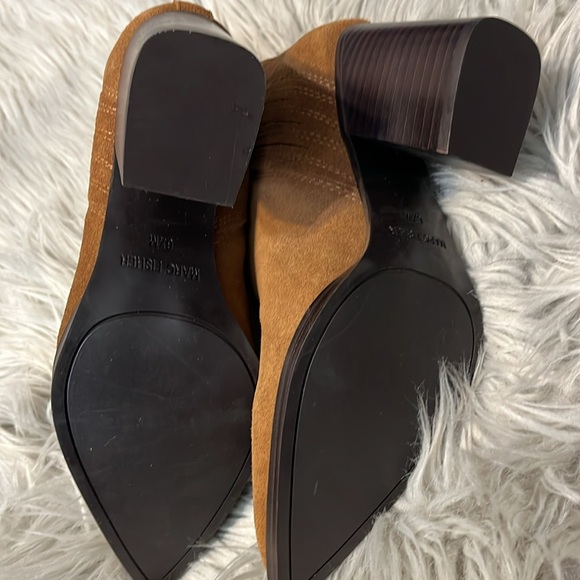 New without box Marc Fisher brown suede booties 6.5 - Picture 6 of 8